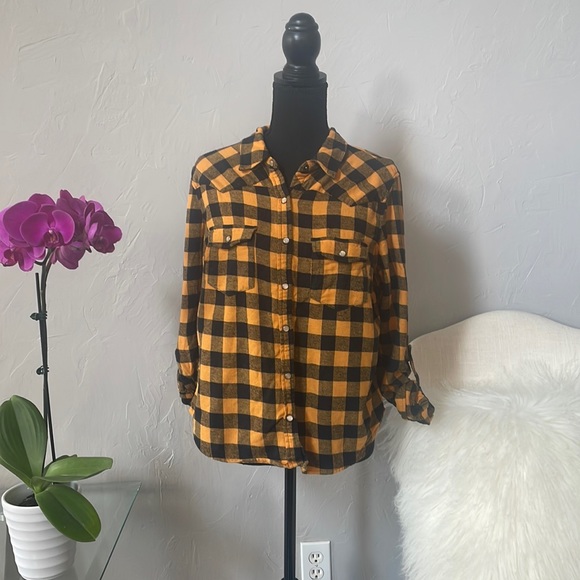 Forever 21 Gold & Black Plaid Shirt - Picture 1 of 7